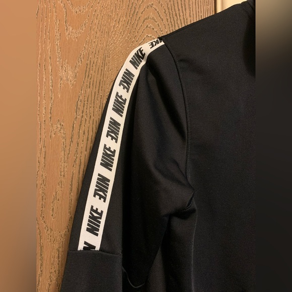 Nike Jacket - Picture 3 of 4